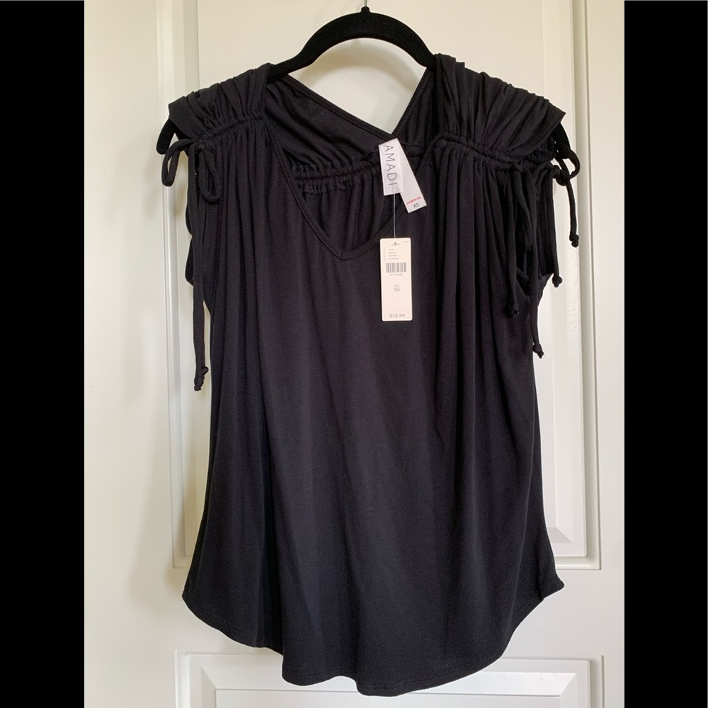 NWT AMADI BLACK TOP Size XS